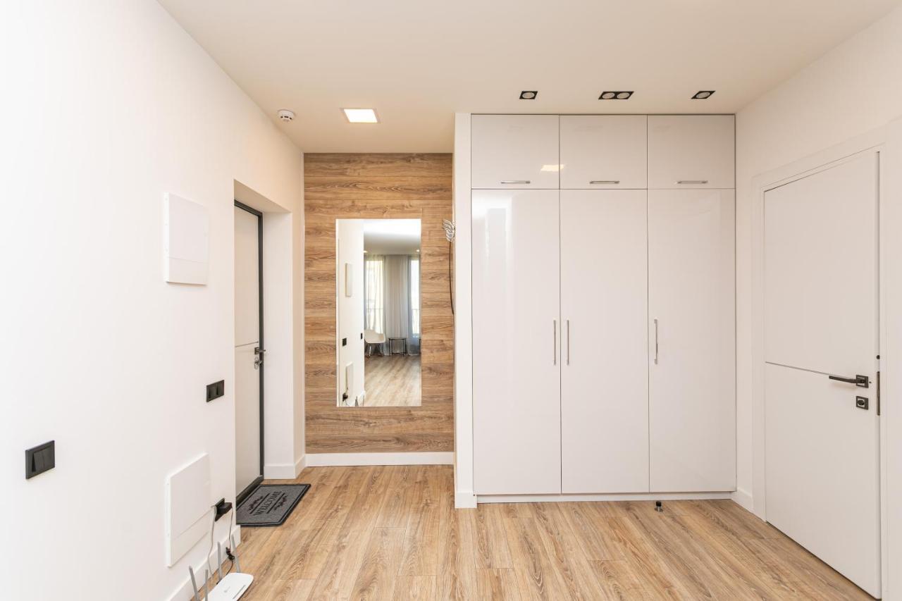 Petrovdom 190-199-216 In Spacious Apartments At Rc New York Concept House Kiev Eksteriør billede
