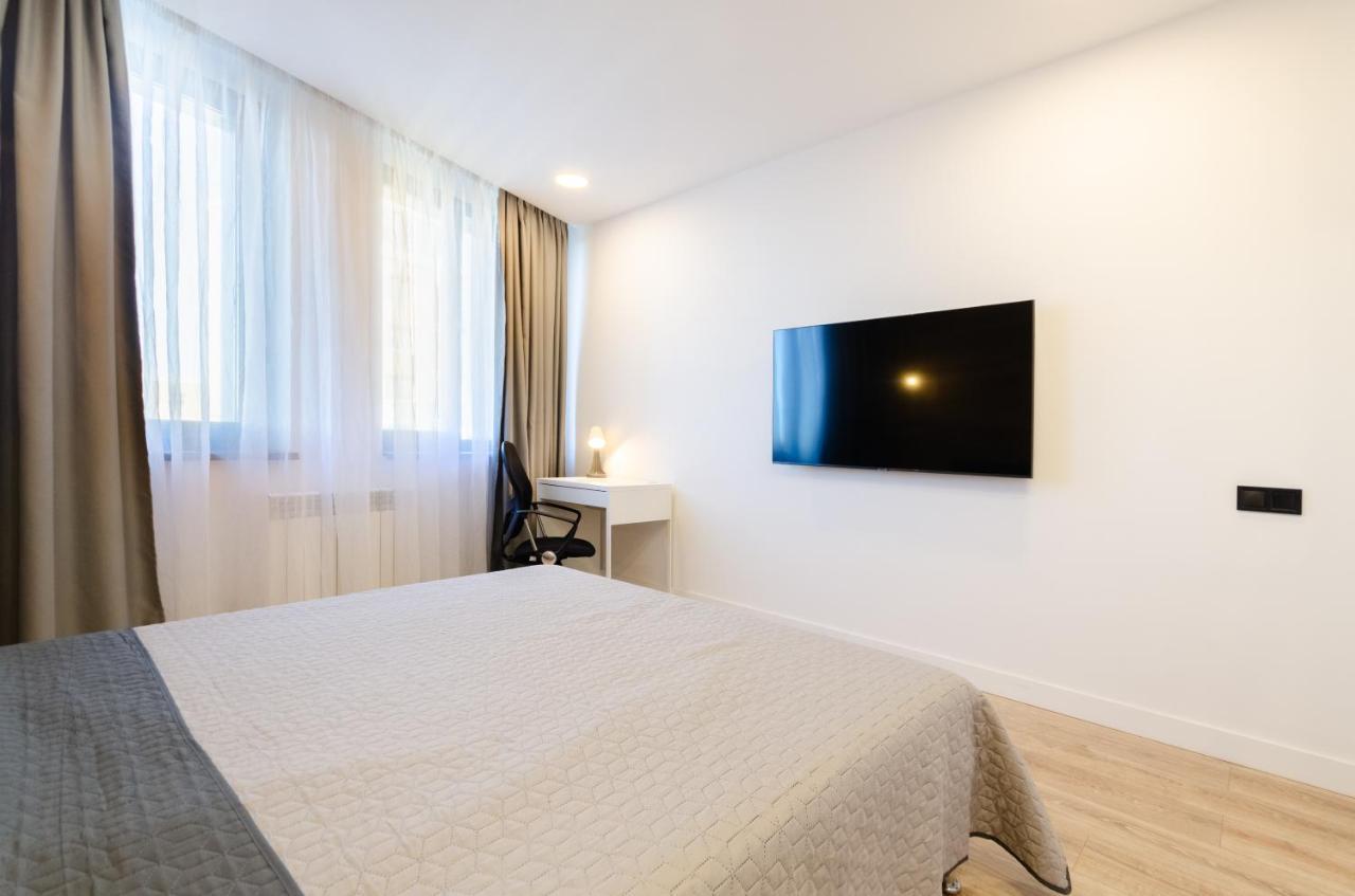 Petrovdom 190-199-216 In Spacious Apartments At Rc New York Concept House Kiev Eksteriør billede